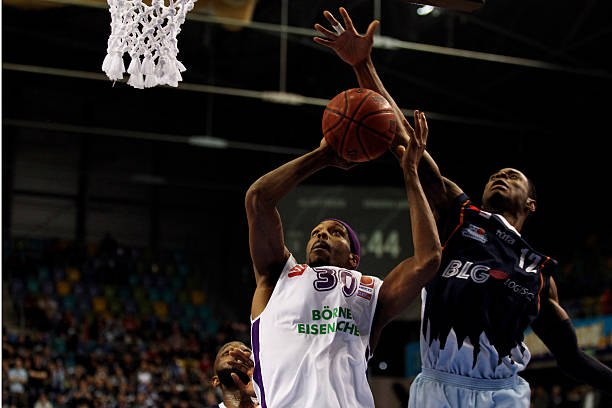 还在俱乐部 还在俱乐部