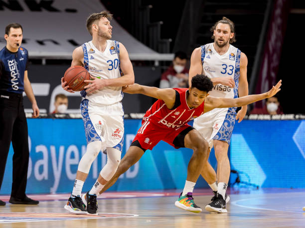 球员支撑显 球员支撑显