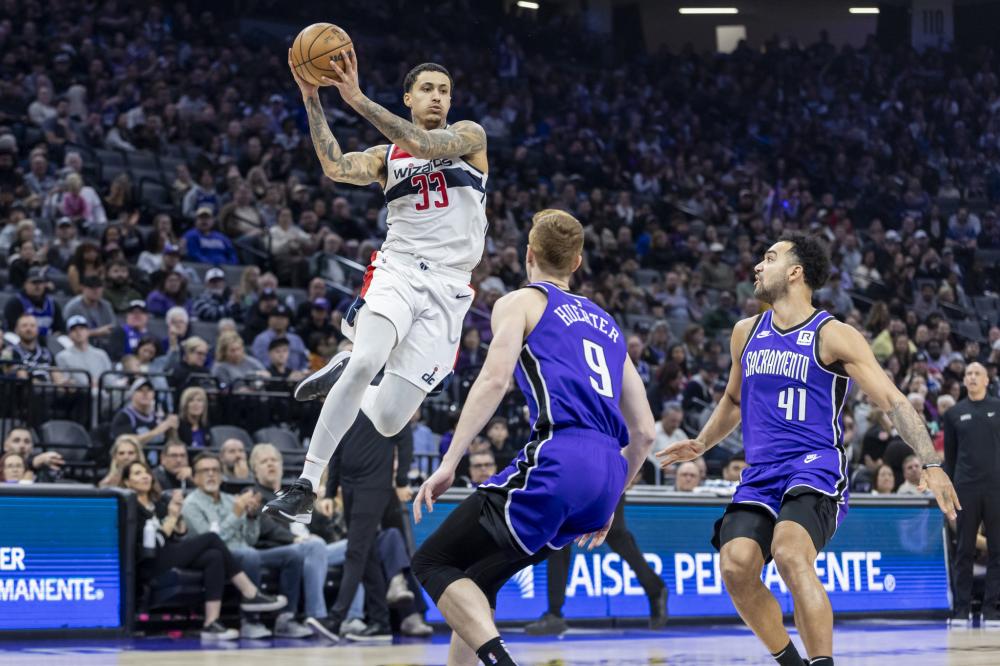 球迷们关注 球迷们关注