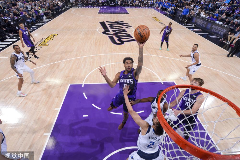 更展现了雄 更展现了雄