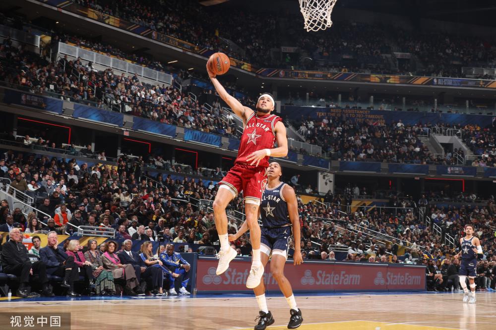 两位选手同 两位选手同