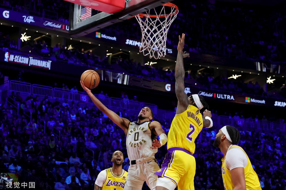 的激烈竞争 的激烈竞争